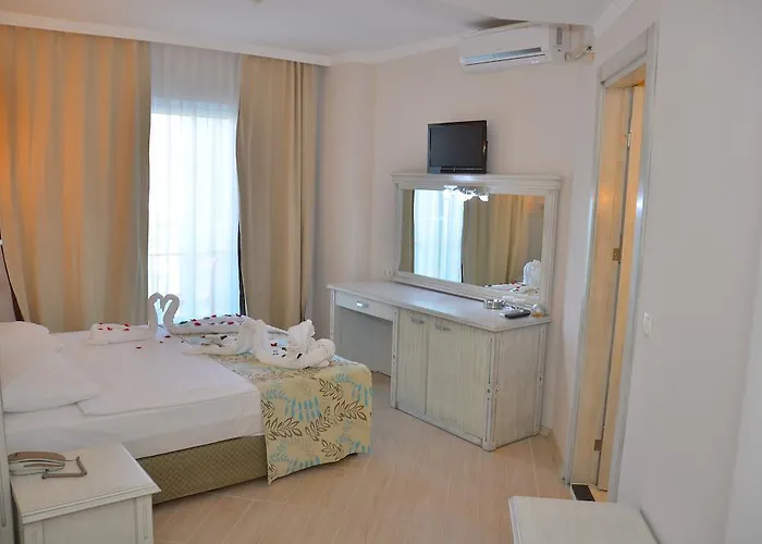 Dickman Elite Hotel Side